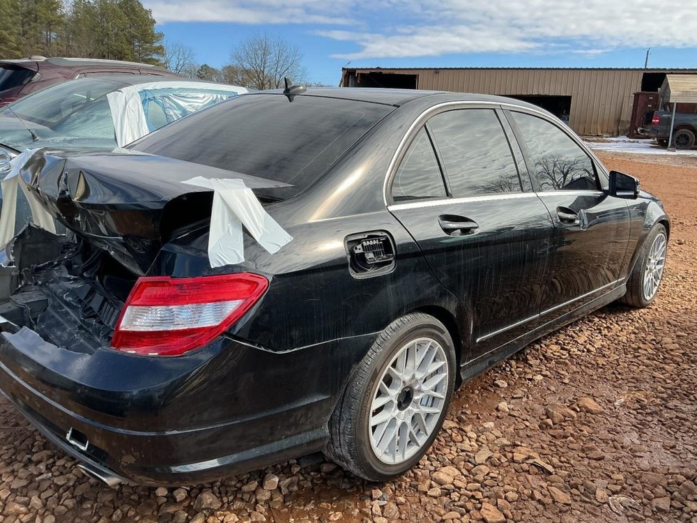 C220 2010 Glove Box 4945510