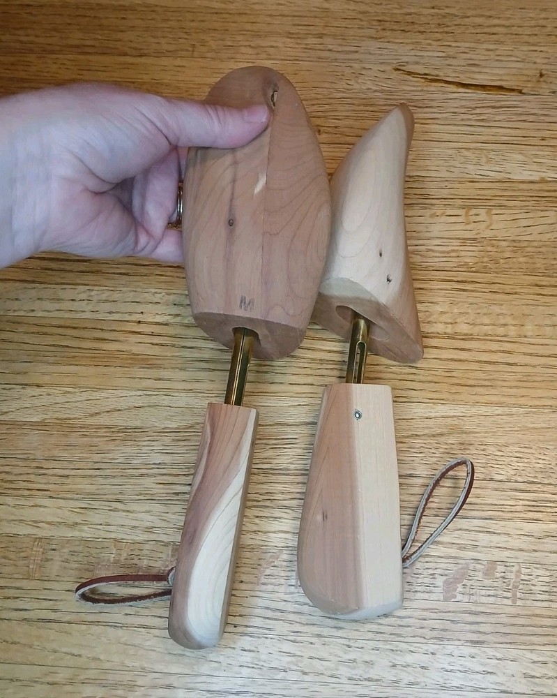 Two (2) Boot Barn Shoe Trees Size Medium Cedar Spring Loaded Shoe Stretcher