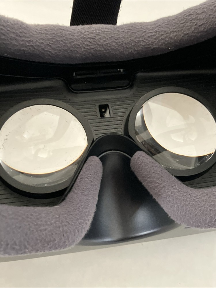 Virtual Reality Samsung SMR324 Gear VR with Controller - Black -Tested-