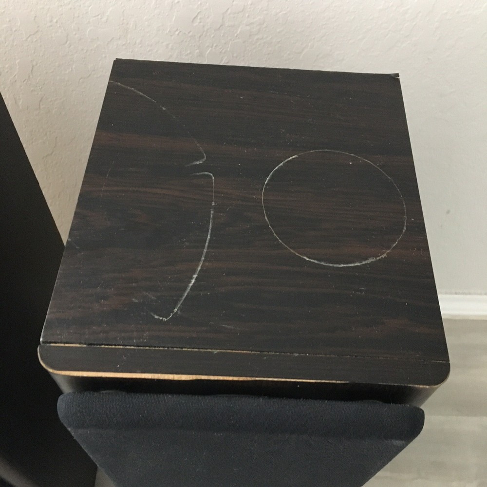 Vintage Fisher 2 Way Speaker System D2 - Untested