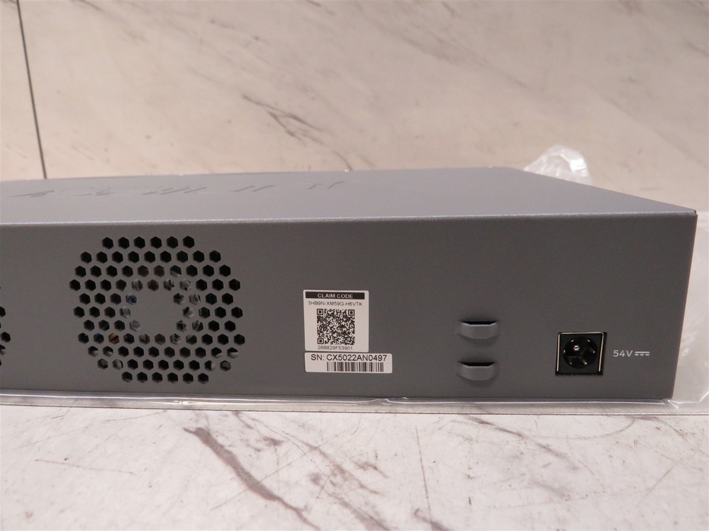 Open Box Juniper Networks Security Services Gateway SRX320-SYS-JB