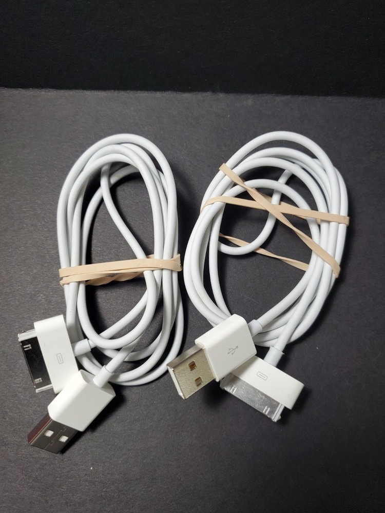 apple accessories Lot Of 10