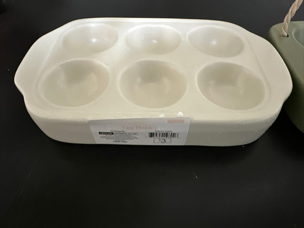 2 Target Bullseye Playground Easter Green Earthenware Ceramic Deviled Egg Holder