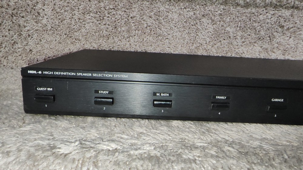 Niles Audio HDL-6 Speakers Selector.Tested