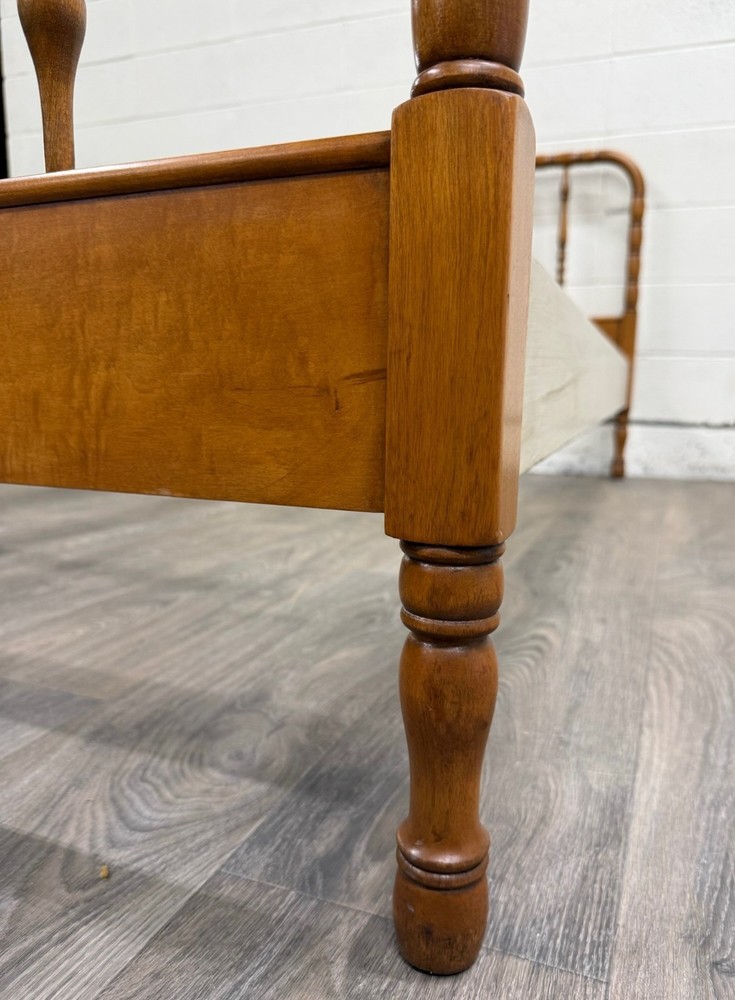 Vintage Twin Size Jenny Lind Bed