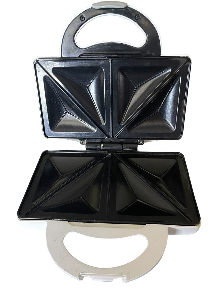 Durabrand Sandwich Maker ~ model TSK-2046Y2 ~ White ~ Electric ~ Very Clean!