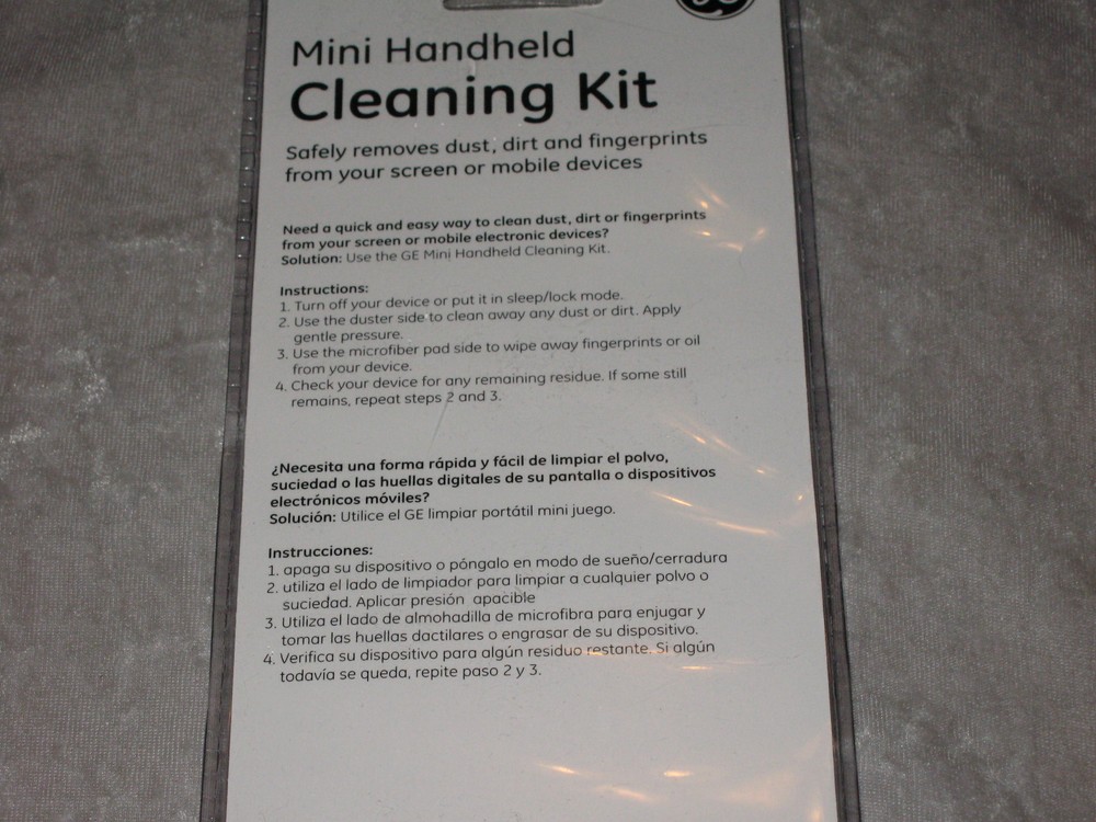GE Mini Handheld Cleaning Kit Dust Dirt Fingerprints Screen Mobile Device NEW!