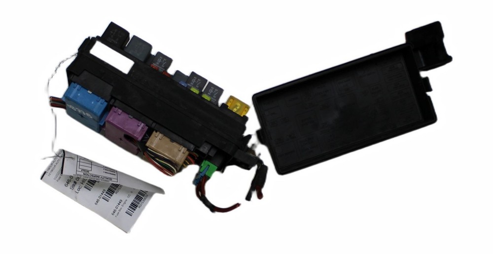 Fuse Box Engine Fits 2004-2005 VUE OEM