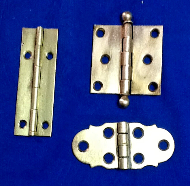 3 ASSORTED VINTAGE SOLID BRASS HINGES 051824g