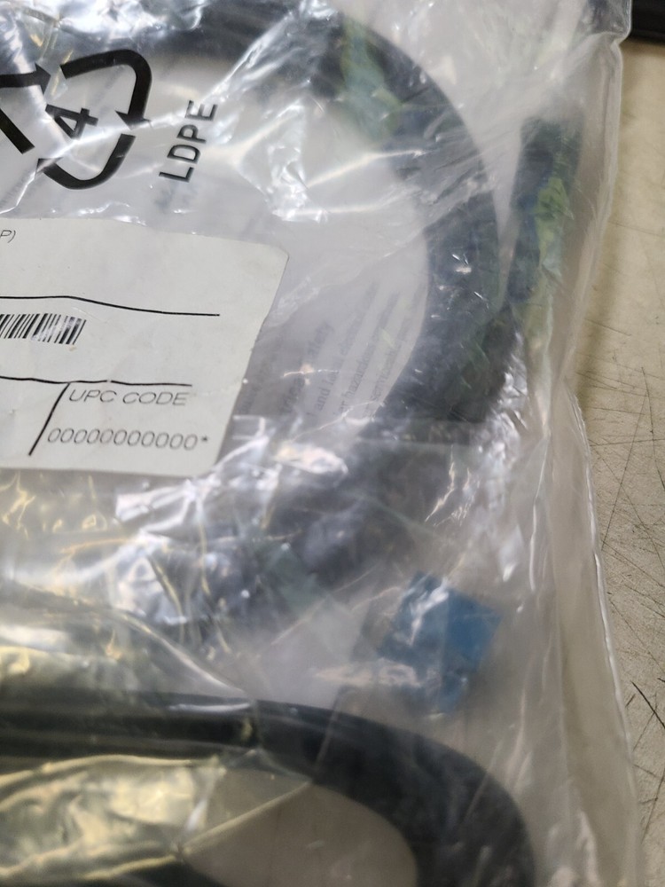APC Lit Kit Dom Cable Networking & Connectivity 0L2411D