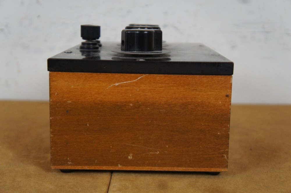 Industrial Instruments ABS OHMS Variable Resistor Box Model 1D