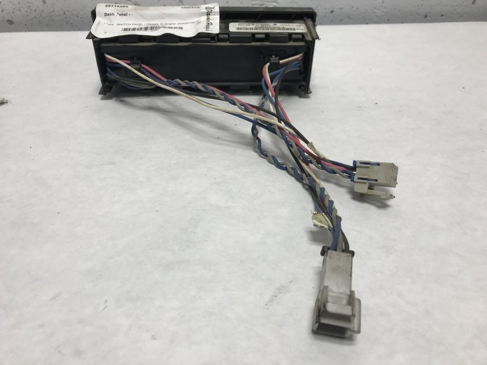 International CE SWITCH Dash Panel - Used