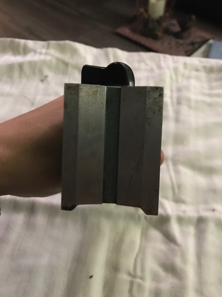 gage magnetic base holder