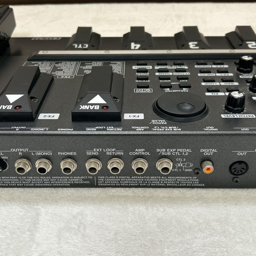 BOSS GT-8 Guitar Effects Processor Multi-Effects Pedal COSM w/ AC Adapter Tested