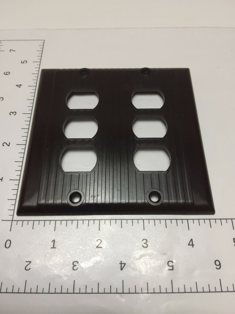 VINTAGE LEVITON BAKELITE DESPARD WALL SWITCH PLATE (NOS)