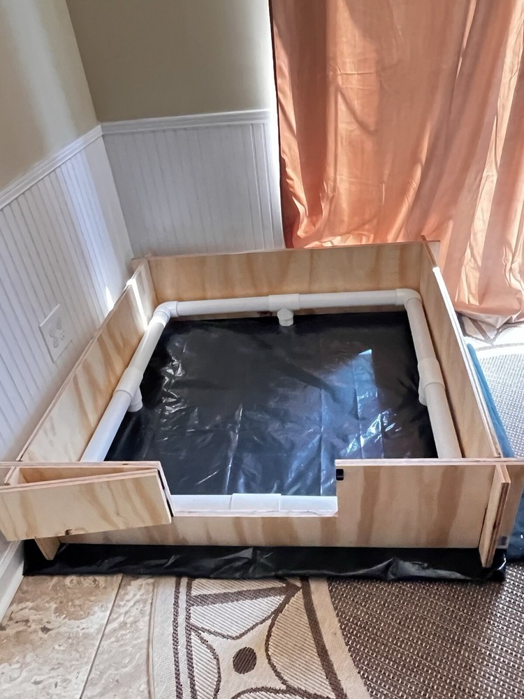 Whelping Box & Supplies Local Pick-up.