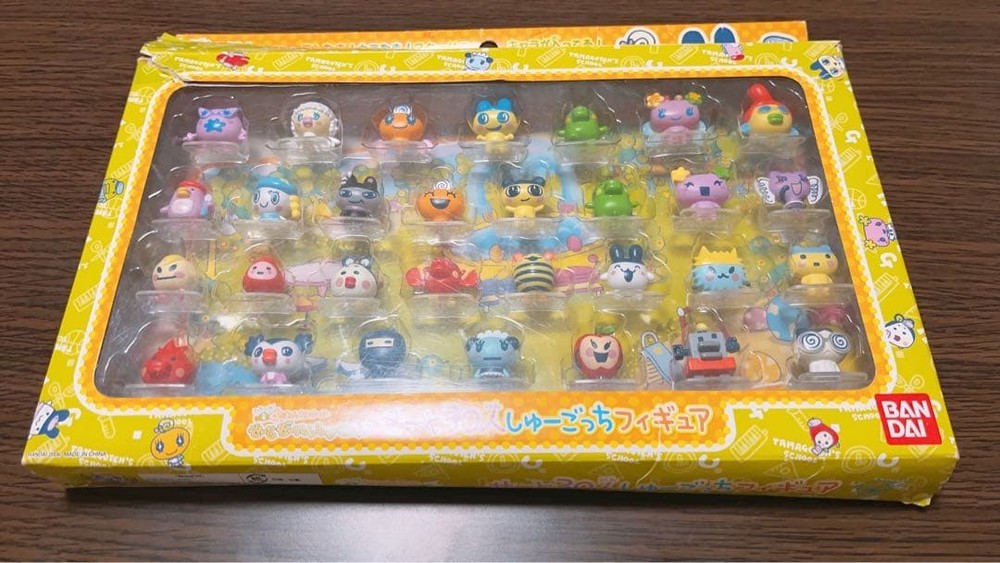 Bandai Tamagotchi Figure 30 Students Gathered