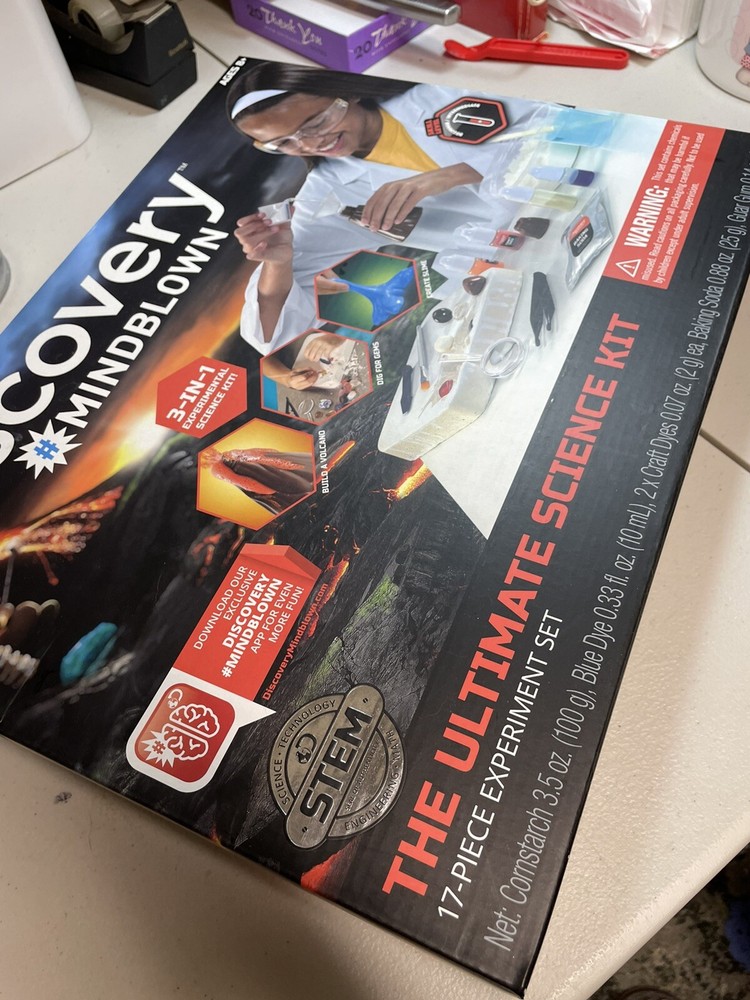 Discovery #Mindblown Ultimate Science Kit 17 Piece Set - In Home Science