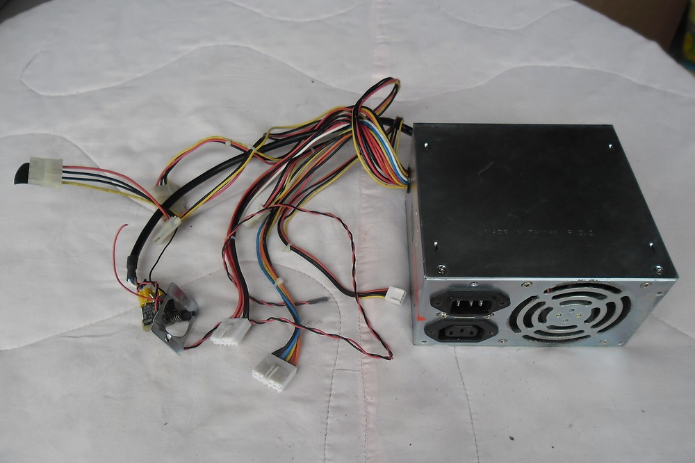 Enhance Electronics 200 Watt Power Supply 5 1/2" by 6"