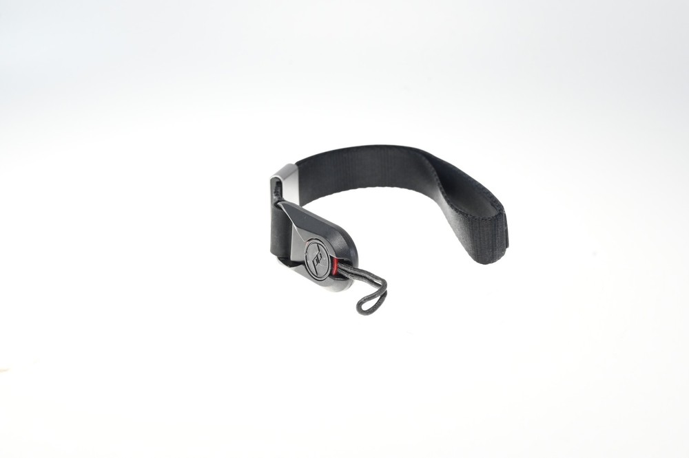 Peak Design Wrist Cuff Strap Black Red #G322