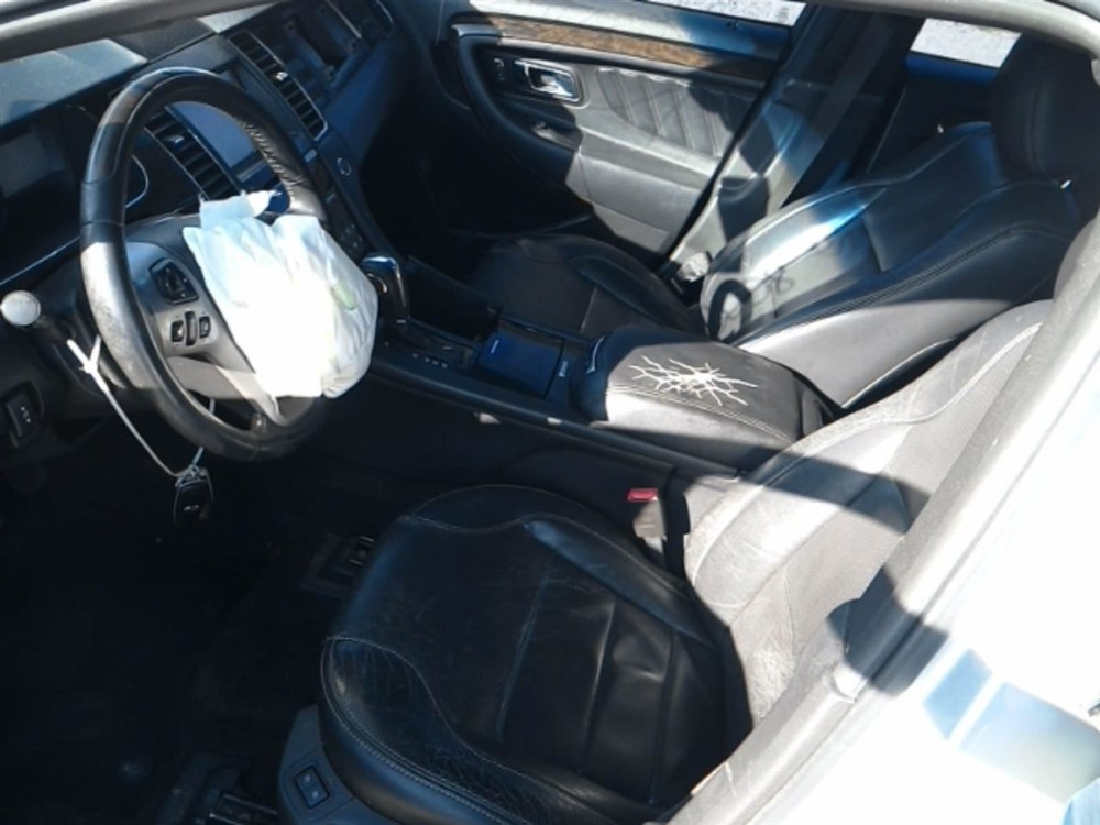 TAURUS 2013 Fuse Box Cabin 104828844