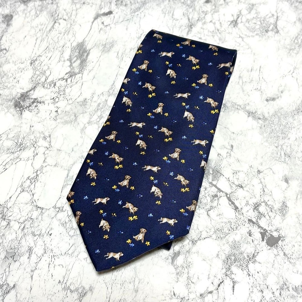 Salvatore Ferragamo tie 100% silk Dock pattern navy blue