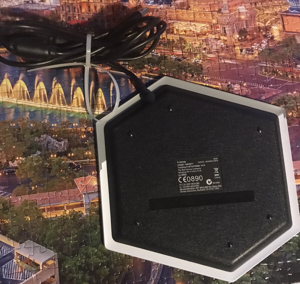 DISNEY INFINITY: Replacement PORTAL for XBOX 360 - Preowned