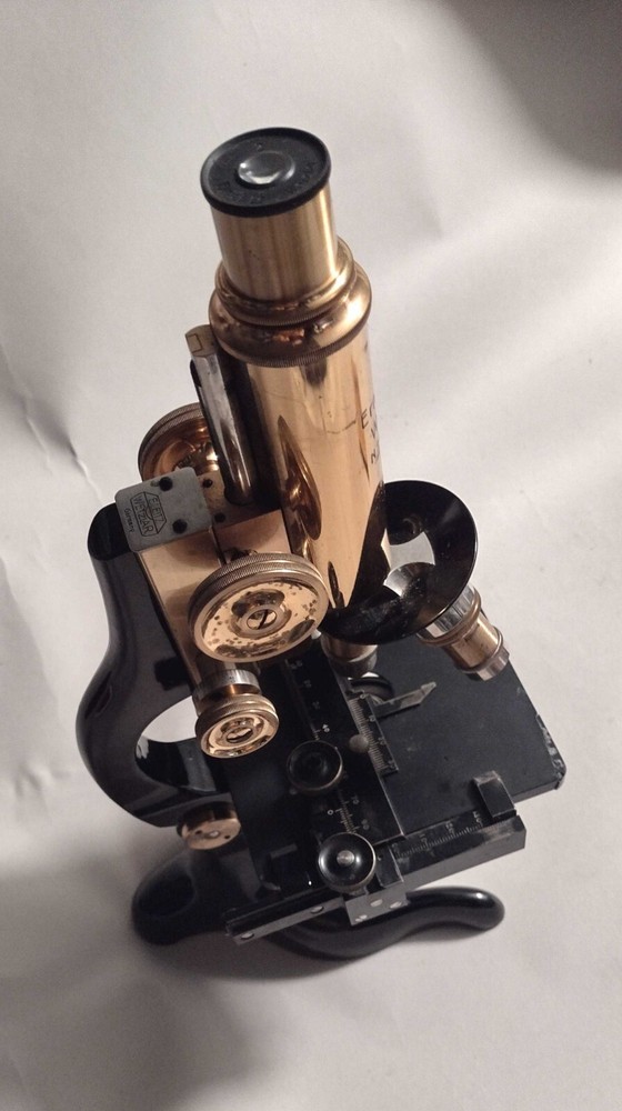 LEITZ MICROSCOPE 1925 S/N236130
