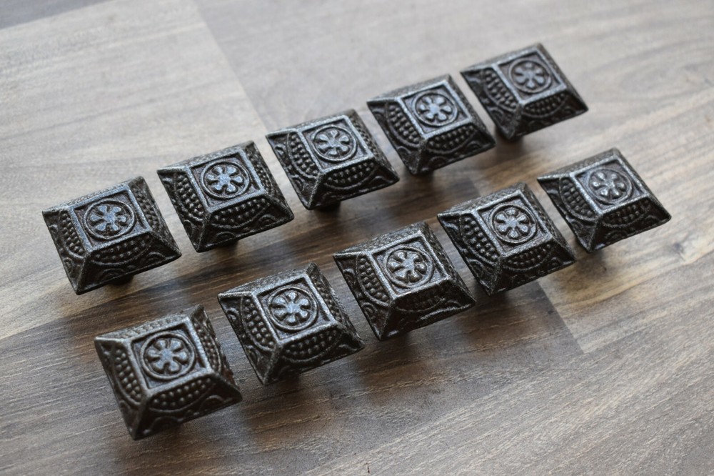 Vintage Victorian cast iron knobs cabinet drawer door handle pull rustic 22 Pcs