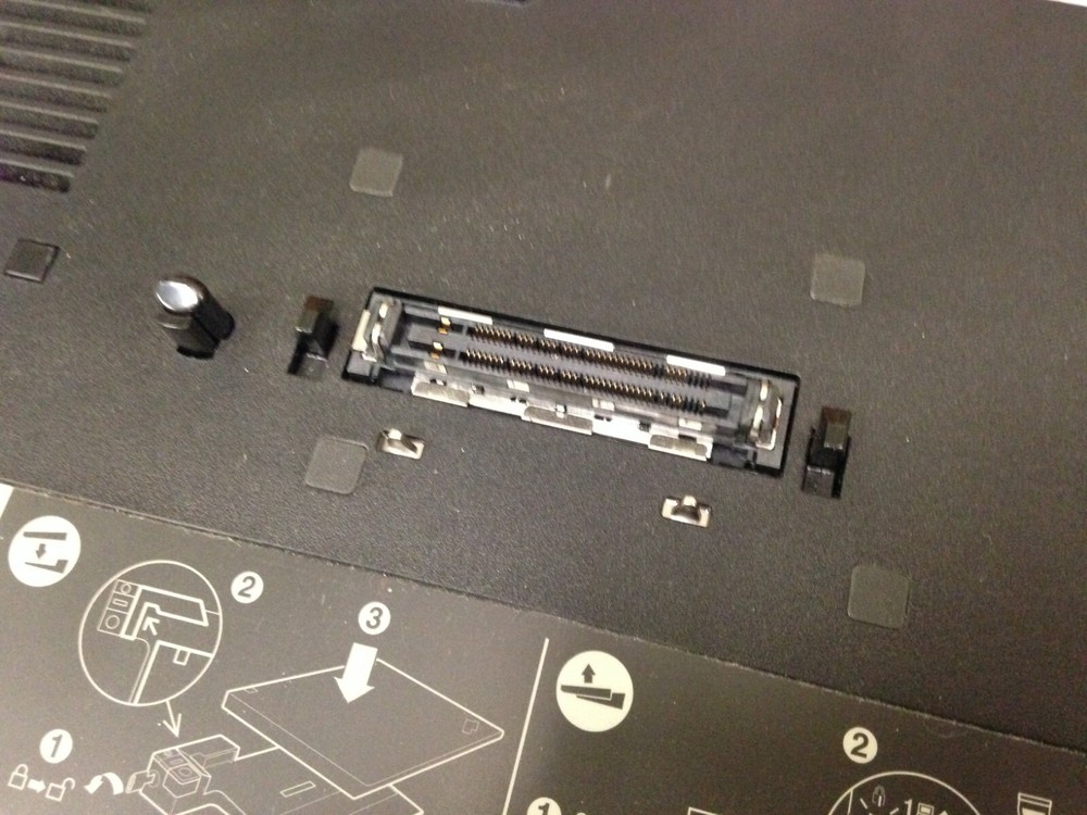 IBM Lenovo 42W4630 2504 ThinkPad Docking Station.