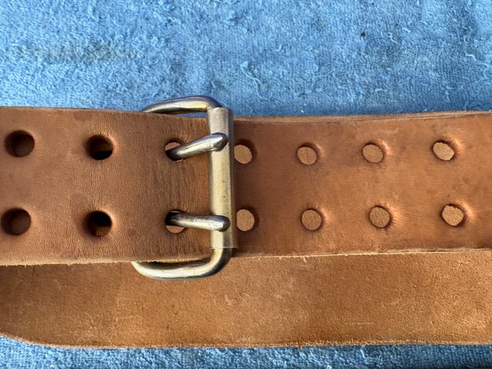 Altus Leather Weight Lifting Strength Training Belt Brown size Medium 28-34