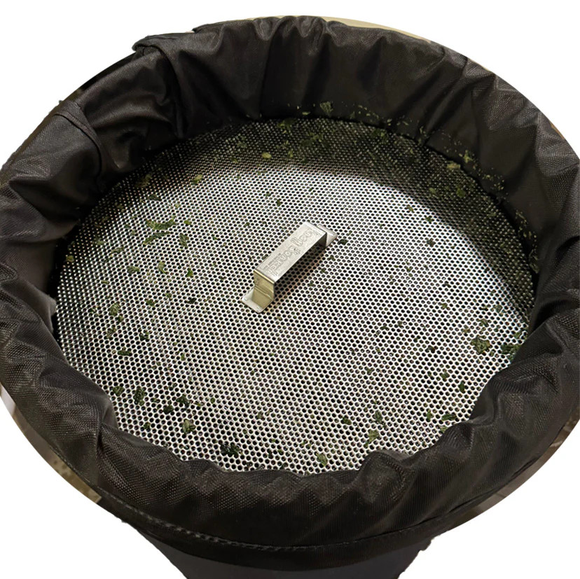 THE PRESS CLUB HASHSOAKER