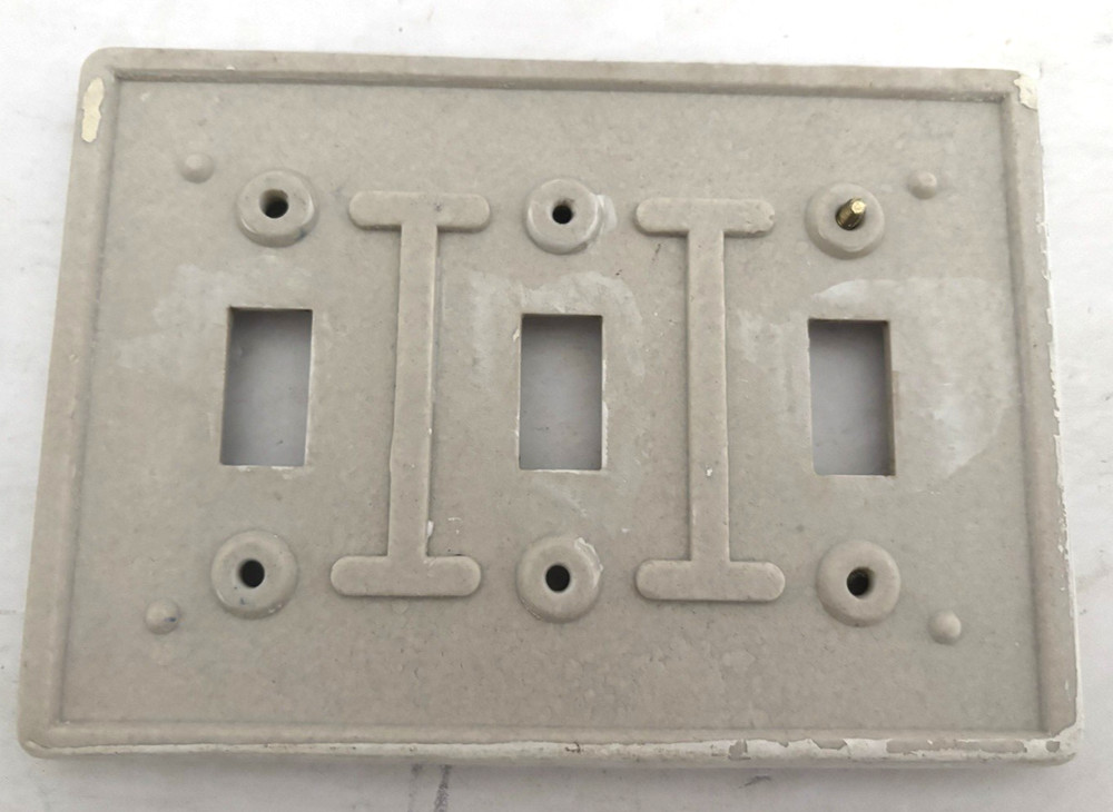 Vintage Ceramic Nautical Sea Shell 3 Toggle Switch Plate