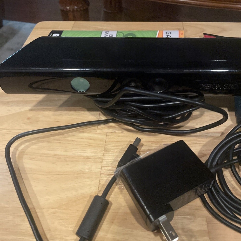 Microsoft Xbox 360 Kinect Sensor Bar Model 1414 and original box