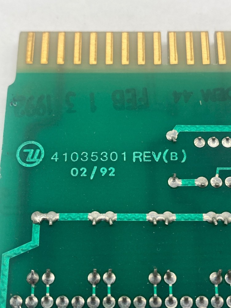 Universal Instruments 41035401- B 32DC Card