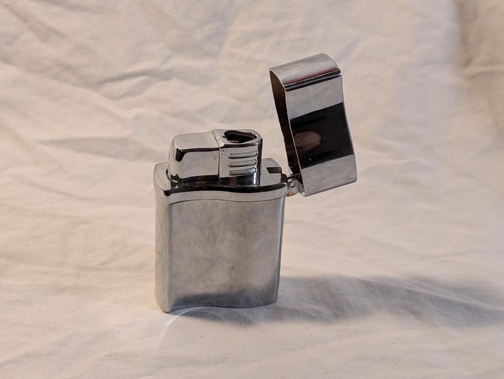Large Chrome Table Top Refillable Lighter