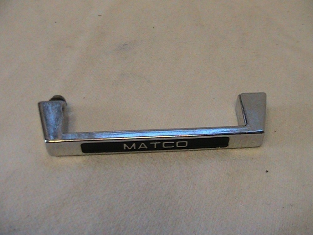 1 USED VINTAGE MATCO TOOLS TOOLBOX TOOL CHEST HANDLE DRAWER PULL