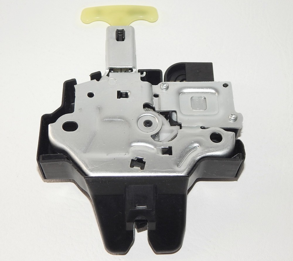 2010-2013 SUZUKI KIZASHI Trunk Lid Latch Assembly Lock Actuator Release Unlock