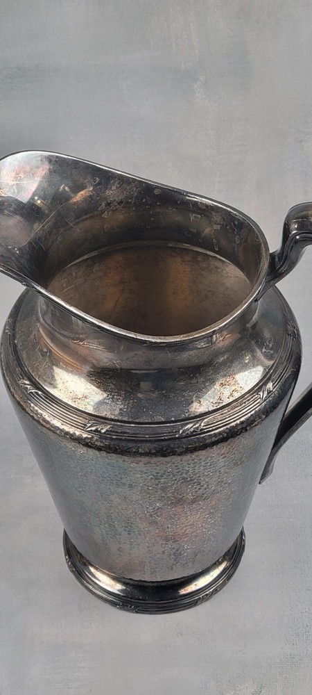 Vtg Silverplate 1928 Reed & Barton Water Pitcher Jug Hammered Pattern 5585