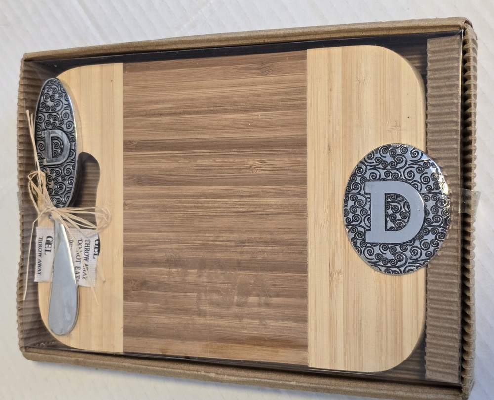 THIRSTYSTONE Small Serving Board with Matching Spreader, Initial D [NEW- READ]