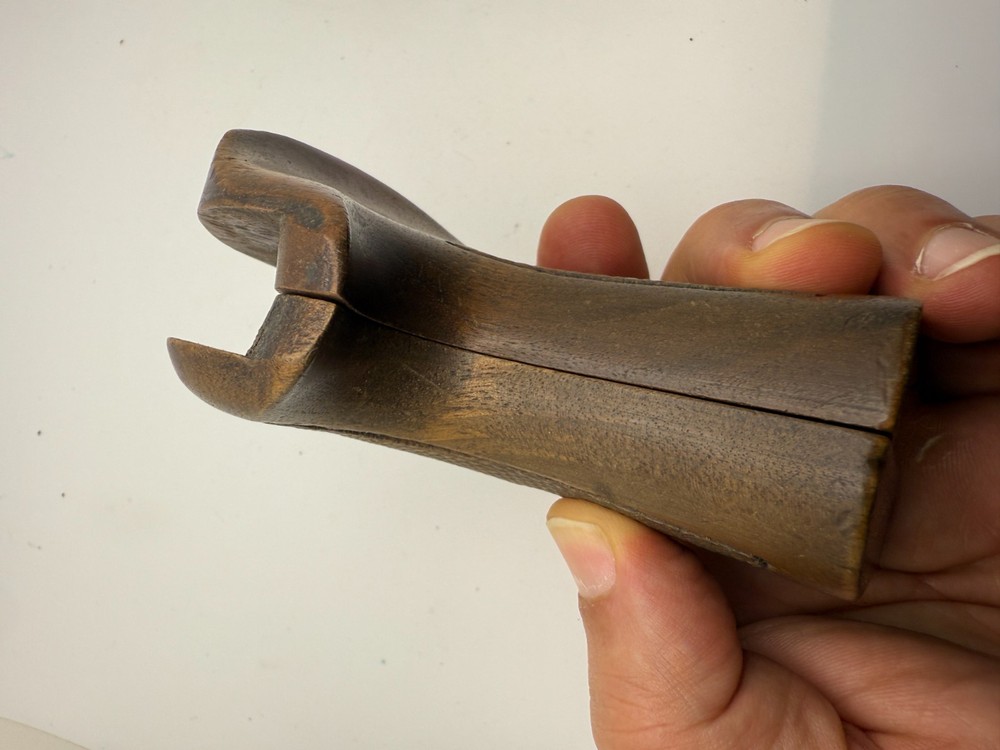 Sile colt python E, I Frame Model Checkered Black Walnut thumbrest target grips