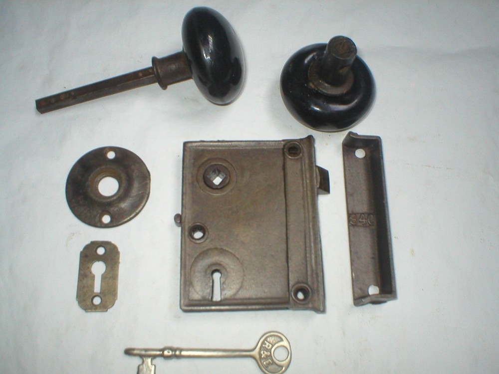 Antique Surface Mount Door Hardware with Porcelain Knobs