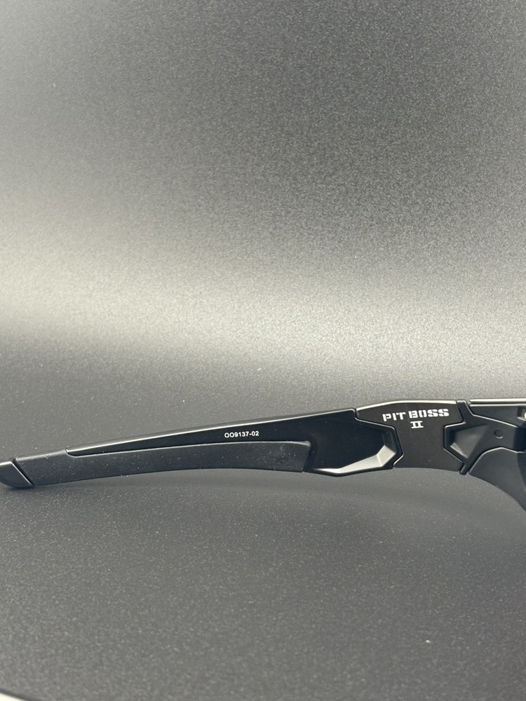 Oakley Pit Boss II Sunglasses OO9137-02, Polarized
