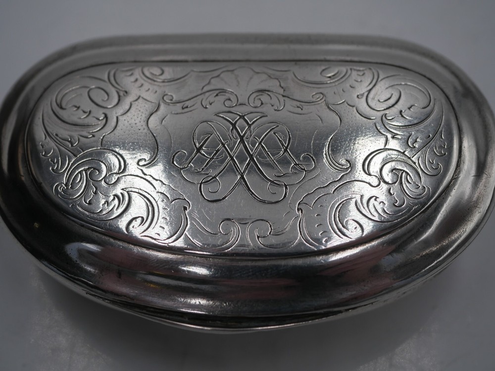 RARE 18TH COUNTRY OR GERMANY SOLID SILVER SNUFFBOX OR BOX