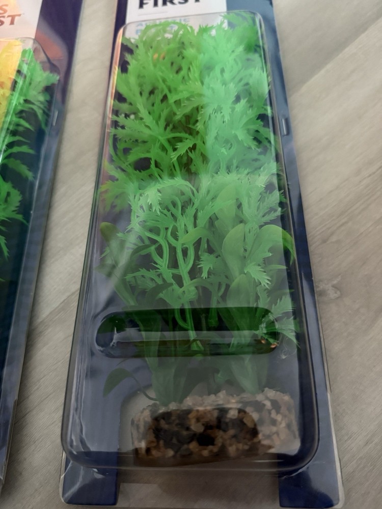 Fins First Artificial Aquatic Plant - 2 Plants 10” Tall