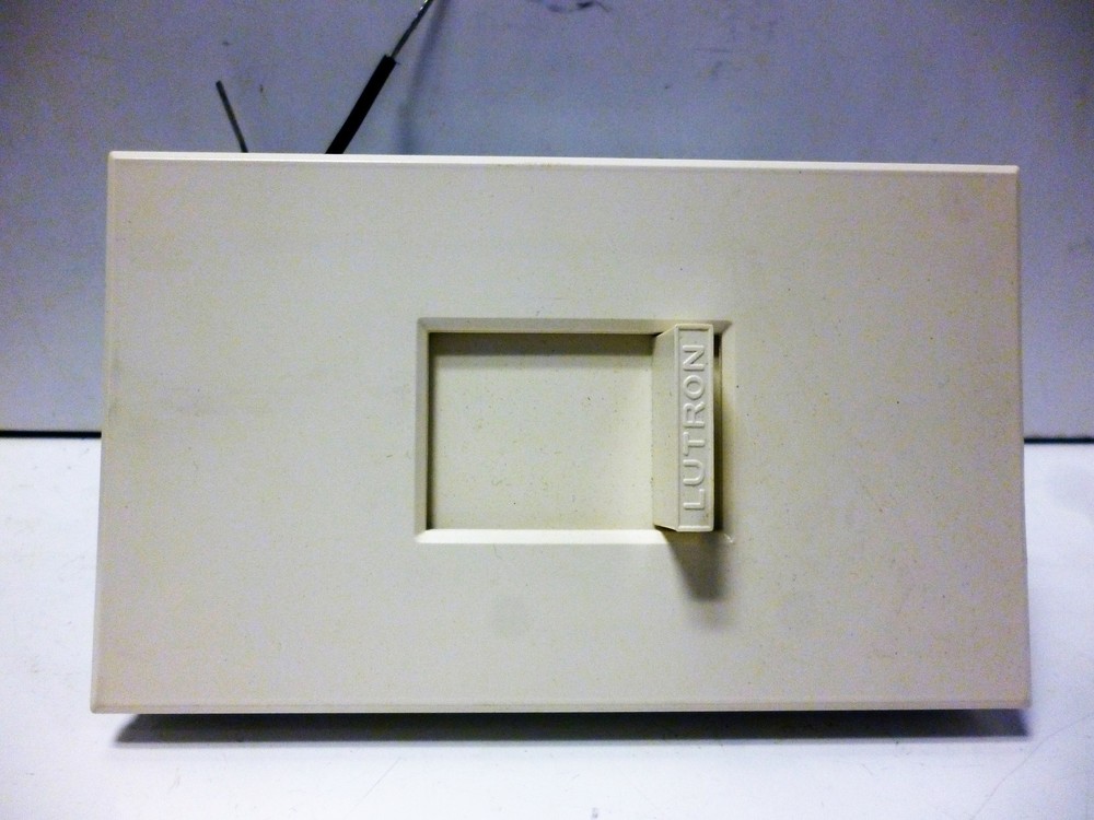 Lutron N-600 Wall Dimmer Switch