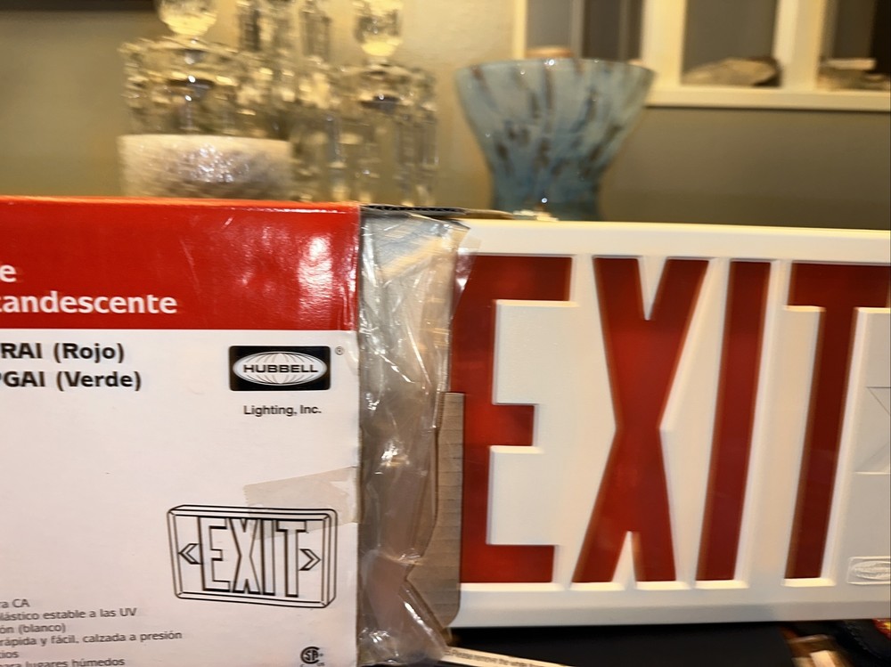 Hubbell Lighting DUAL-LITE Emergency Lighting Unit/Exit Sign LTURW  NEW