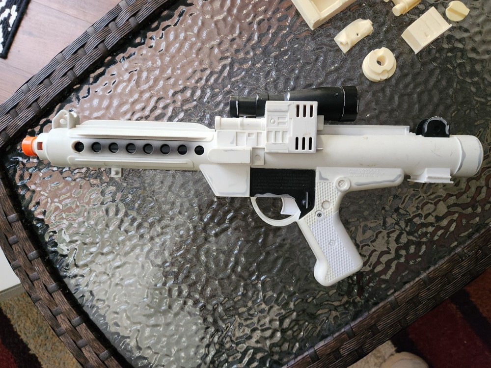 1996 Lucasfilm Disney Star Wars E-11 Blaster + Doopy Doo Conversion - LOOK NOW!!