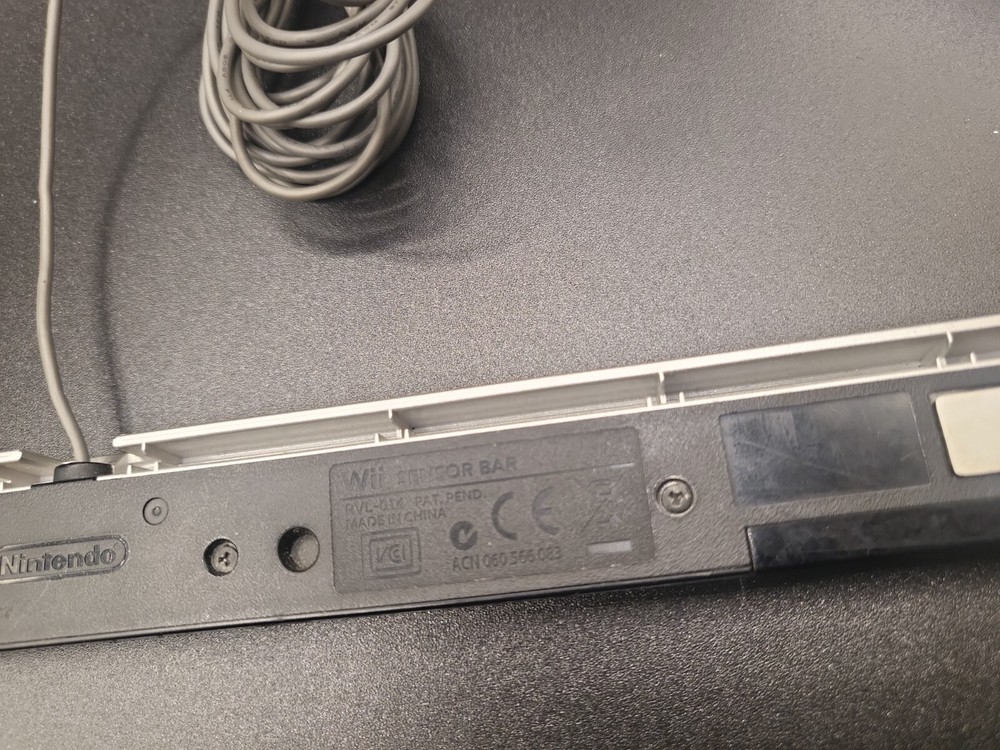 Nintendo RVL014 Original Wii Sensor Bar - Silver /Black