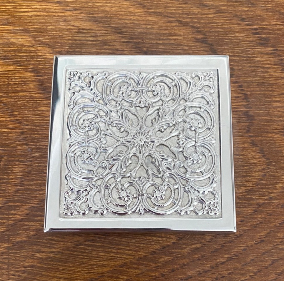 Beautiful Ornate Vintage Silver Plated Mirror Compact